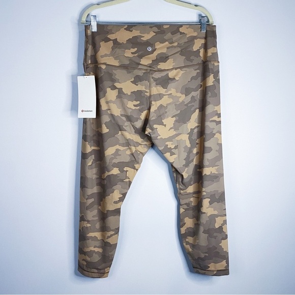 Lululemon - Brown Camo Align High Rise Legging 25” - Picture 4 of 5